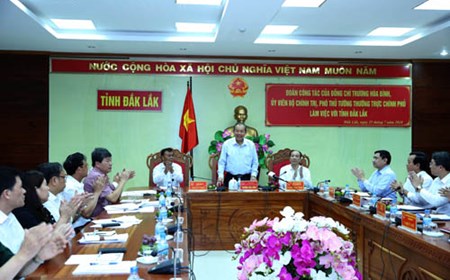 Phó Thủ tướng làm việc với lãnh đạo chủ chốt tỉnh Đắk Lắk về tình hình di dân tự do 
